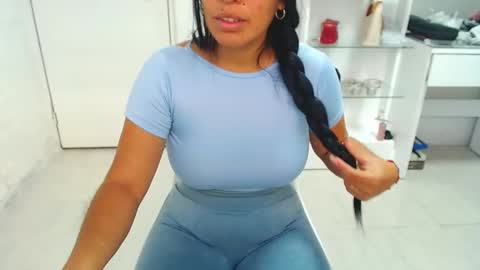 sofia vene  online show from September 21, 2025, 11:34 am