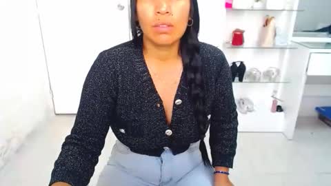 sofia vene  online show from September 28, 2025, 1:49 pm