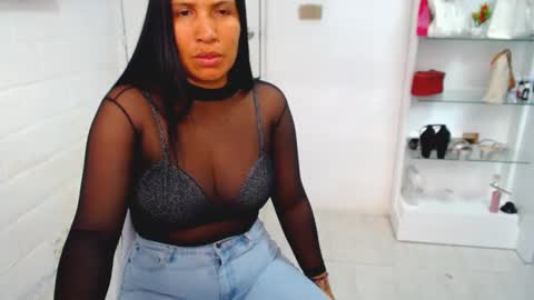 sofia vene  online show from October 12, 2025, 12:04 pm