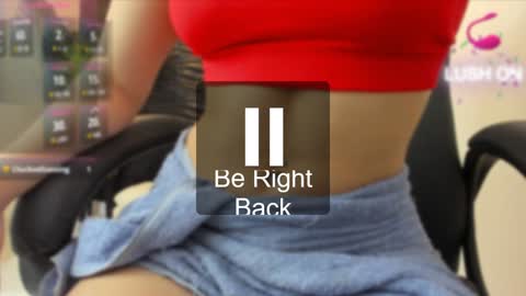 Snapshot of sofia44 chatting on January 18, 2025, 9:45 pm Skarlett online show from January 18, 2025, 9:45 pm