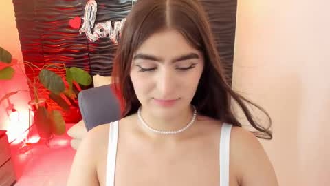 Snapshot of sofia44 chatting on October 7, 2025, 1:08 pm Skarlett online show from October 7, 2025, 1:08 pm