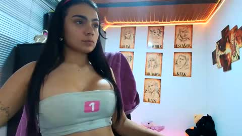 Snapshot of sofia_20_20 chatting on February 11, 2026, 12:48 am Sofia online show from February 11, 2026, 12:48 am