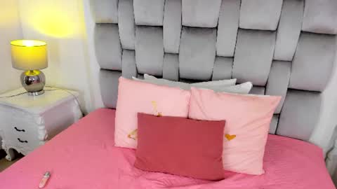 Snapshot of sofia__thompson chatting on June 27, 2026, 11:48 am sofi online show from June 27, 2026, 11:48 am