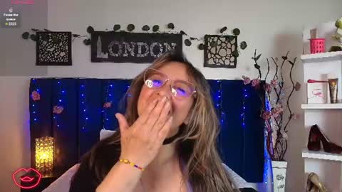 Snapshot of sofia_boobs__ chatting on July 13, 2026, 9:17 pm Sofia online show from July 13, 2026, 9:17 pm
