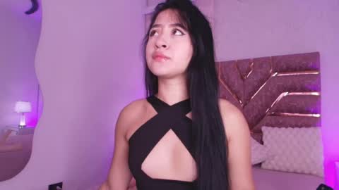 sofia gomes online show from April 23, 2026, 11:53 am