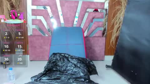 sofia gutierrez   online show from March 11, 2025, 6:10 am