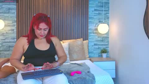 sofia_gutierrez_x online show from June 7, 2026, 4:00 pm