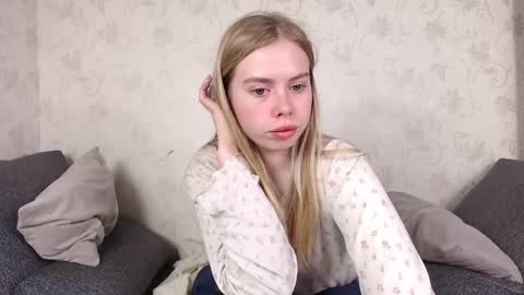 Sofia here online show from April 29, 2026, 12:16 am