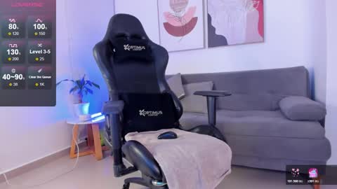 Snapshot of sofia_jones2 chatting on December 14, 2025, 1:44 am Sofia Jo IG sofisj023 online show from December 14, 2025, 1:44 am