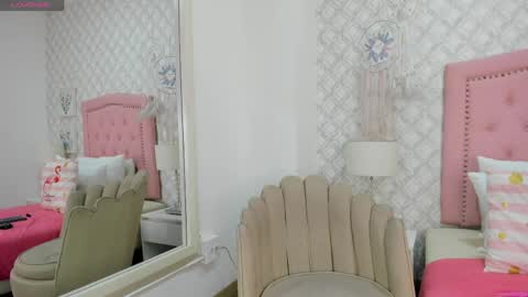 sofia_martinez9 online show from March 31, 2026, 7:36 pm