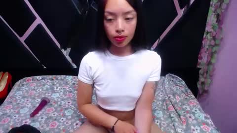 sofia miranda online show from February 3, 2025, 2:13 pm