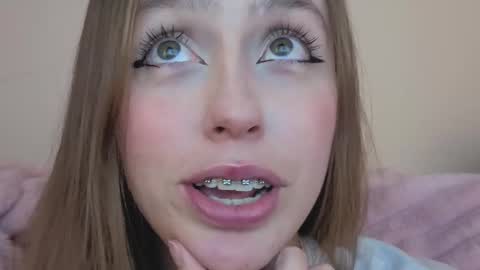     online show from September 26, 2025, 3:43 am