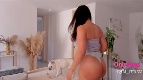sofia_rivers_ online show from May 4, 2026, 8:38 pm