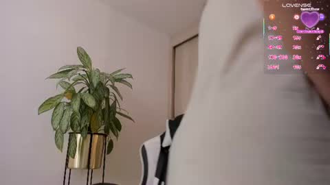 Snapshot of sofia_rivers_ chatting on July 28, 2026, 12:01 pm sofia_rivers_ online show from July 28, 2026, 12:01 pm