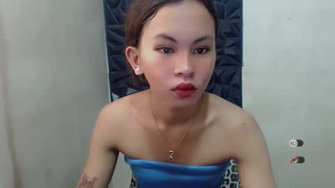 sofia_sweetheart18 online show from October 21, 2025, 1:17 am