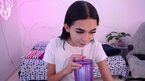 sofia_tgn online show from May 21, 2026, 6:37 pm