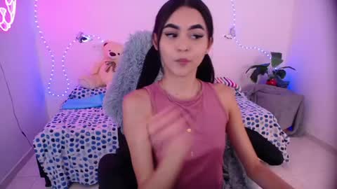 sofia_tgn online show from June 5, 2026, 6:35 pm