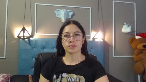 Sofa online show from November 24, 2025, 11:10 am