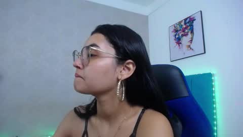 Snapshot of sofiaasexy19 chatting on November 27, 2025, 1:13 pm Sofia online show from November 27, 2025, 1:13 pm