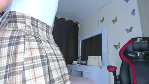 sofiacastillo01 online show from October 26, 2025, 3:07 pm