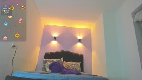 Snapshot of sofiaclaus_19 chatting on October 14, 2025, 4:13 am Sofia online show from October 14, 2025, 4:13 am