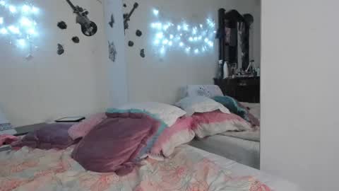 sofiacruz16 online show from January 23, 2025, 11:15 am