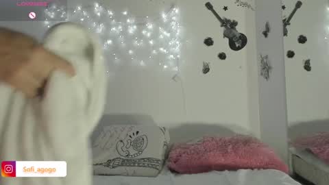 sofiacruz16 online show from February 7, 2025, 3:12 am