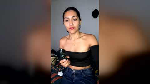 sofiacruz16 online show from March 6, 2026, 9:06 am