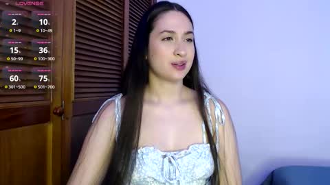 sofiaduque_26 online show from January 12, 2026, 8:03 pm