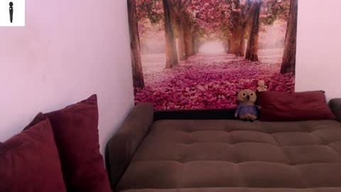 sofialiub online show from December 7, 2024, 12:02 pm