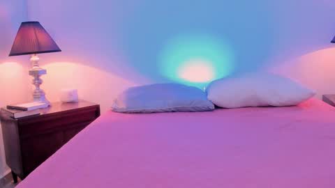 Snapshot of sofiarouge_ chatting on November 19, 2025, 8:53 pm Sofia Help me reach 5K followers online show from November 19, 2025, 8:53 pm