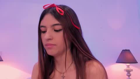 Snapshot of sofiarouge_ chatting on November 21, 2025, 9:13 pm Sofia Help me reach 5K followers online show from November 21, 2025, 9:13 pm