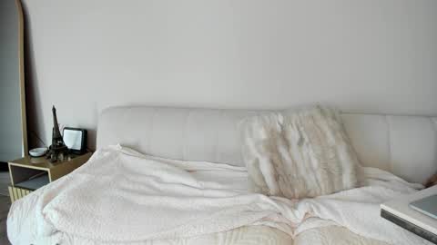 SOFIA   online show from February 10, 2026, 9:52 pm