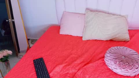 Sofia Stanley online show from June 11, 2026, 2:53 am