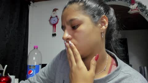 Snapshot of sofiaxmiller chatting on December 10, 2024, 11:51 pm Danna Sofia online show from December 10, 2024, 11:51 pm