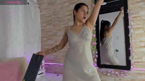 Snapshot of sofiaxmiller chatting on January 12, 2025, 1:11 am Danna Sofia online show from January 12, 2025, 1:11 am