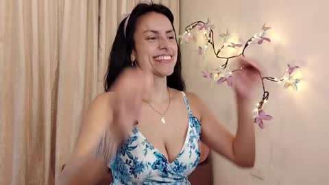 Sofi Bella online show from April 29, 2026, 7:20 pm