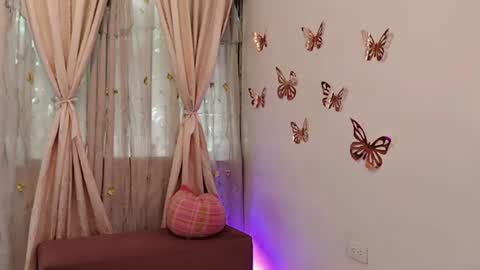 Snapshot of sofibelladelavega chatting on June 15, 2026, 7:05 pm Sofi Bella online show from June 15, 2026, 7:05 pm