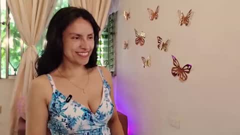 Snapshot of sofibelladelavega chatting on June 20, 2026, 7:05 pm Sofi Bella online show from June 20, 2026, 7:05 pm