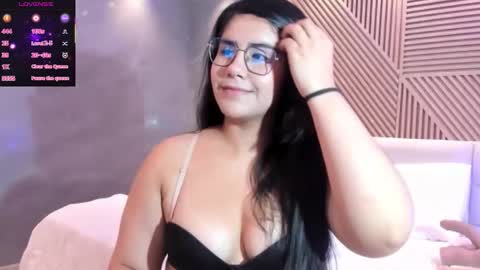 Snapshot of sofie_cutes chatting on February 22, 2026, 4:02 am SOFIE modelo independiente 10pm - 4am hora colombia online show from February 22, 2026, 4:02 am