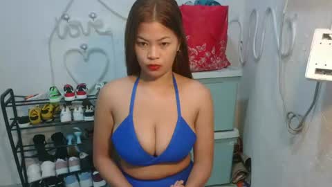 sofie_loorexx online show from June 28, 2026, 2:50 am