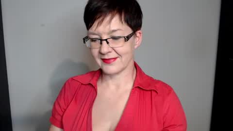 Snapshot of sofie_velvet chatting on December 3, 2024, 5:45 pm Sofie Velvet online show from December 3, 2024, 5:45 pm