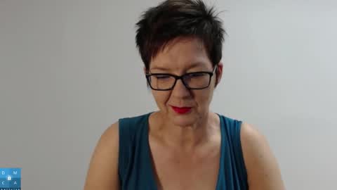 Snapshot of sofie_velvet chatting on September 21, 2025, 6:04 am Sofie Velvet online show from September 21, 2025, 6:04 am