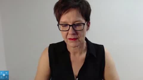 Snapshot of sofie_velvet chatting on October 26, 2025, 3:18 pm Sofie Velvet online show from October 26, 2025, 3:18 pm