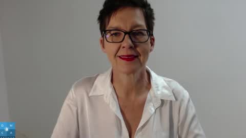 Snapshot of sofie_velvet chatting on November 23, 2025, 3:01 pm Sofie Velvet online show from November 23, 2025, 3:01 pm