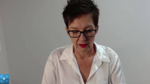 Snapshot of sofie_velvet chatting on November 28, 2025, 7:16 pm Sofie Velvet online show from November 28, 2025, 7:16 pm