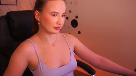 Sofie online show from June 11, 2026, 9:57 pm