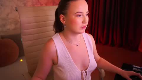 Sofie online show from June 26, 2026, 11:31 pm