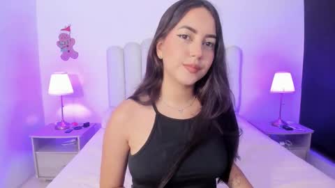 sofiebunnie online show from March 17, 2026, 12:15 am