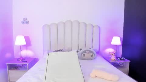 sofiebunnie online show from August 2, 2026, 11:14 pm